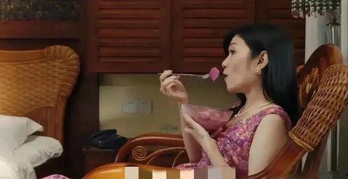 娱乐八卦吃瓜少女是谁啊,她是如何成为网络红人的？  第3张